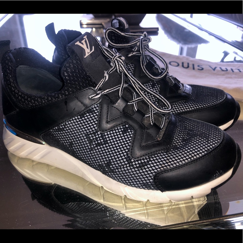 Authentic monogram Louis Vuitton sneakers. Comes with duster 36 1/2